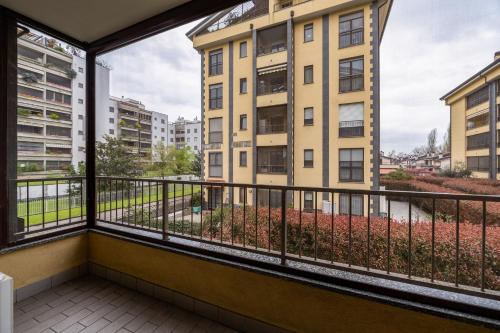 Forum Assago 5 Min Apt with Double Terrace — Rozzano — photo 4