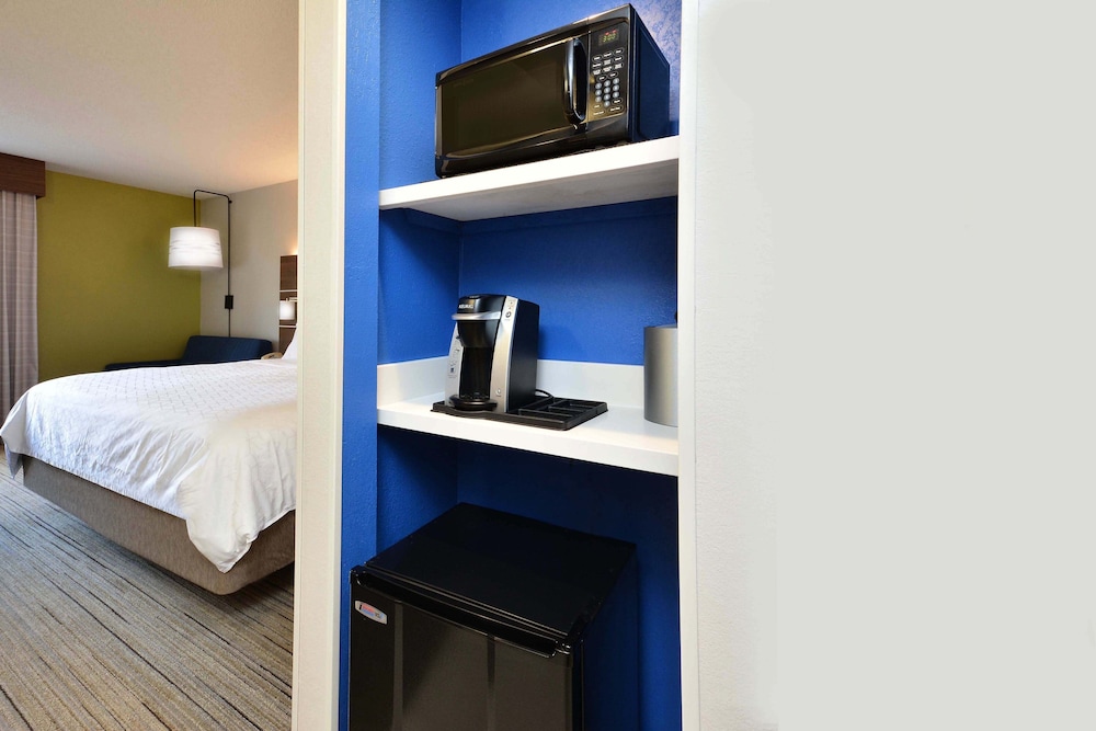 Holiday Inn Express Raleigh Durham Airport by IHG - photo 6