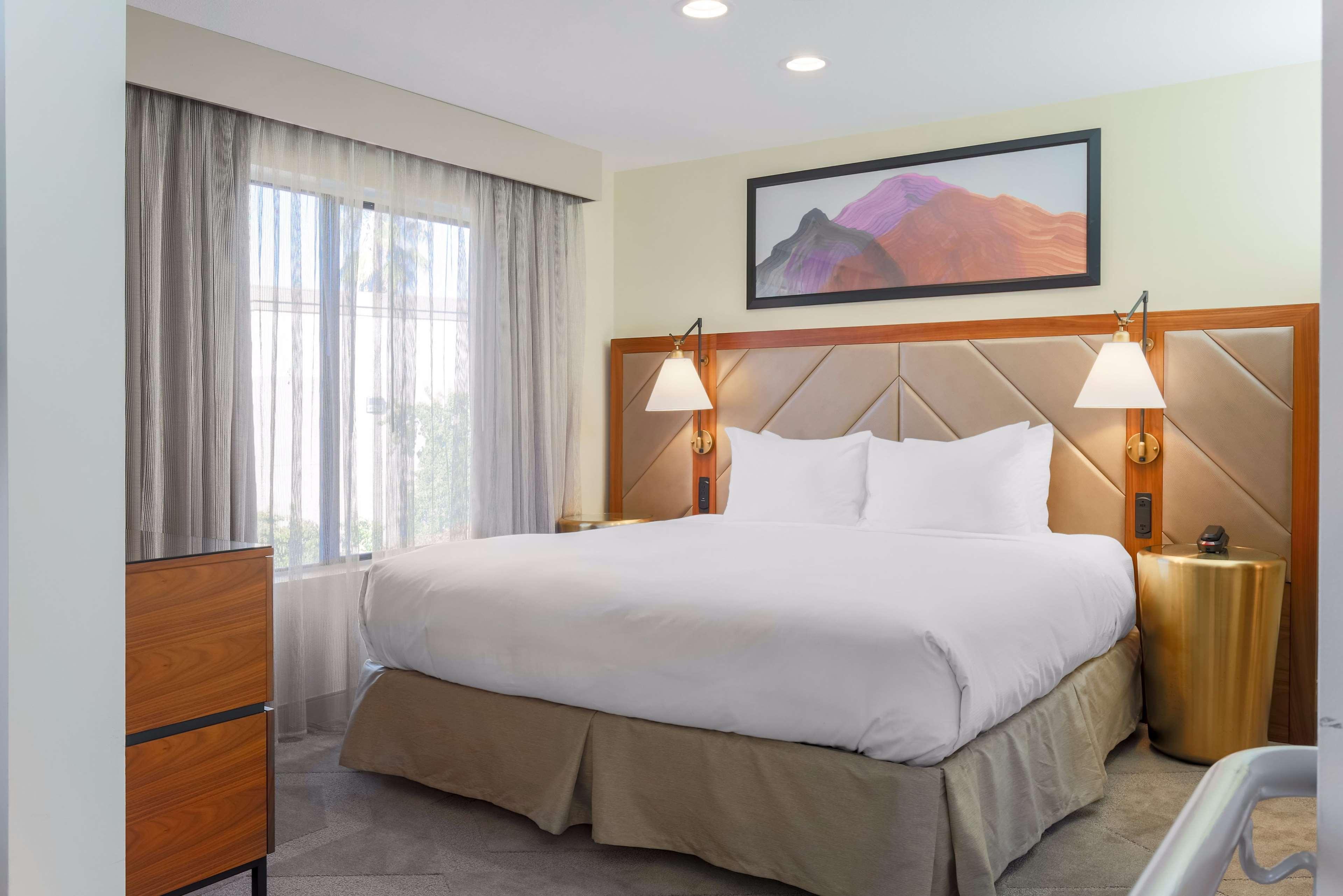 DoubleTree Suites by Hilton Sacramento Rancho Cordova - photo 4