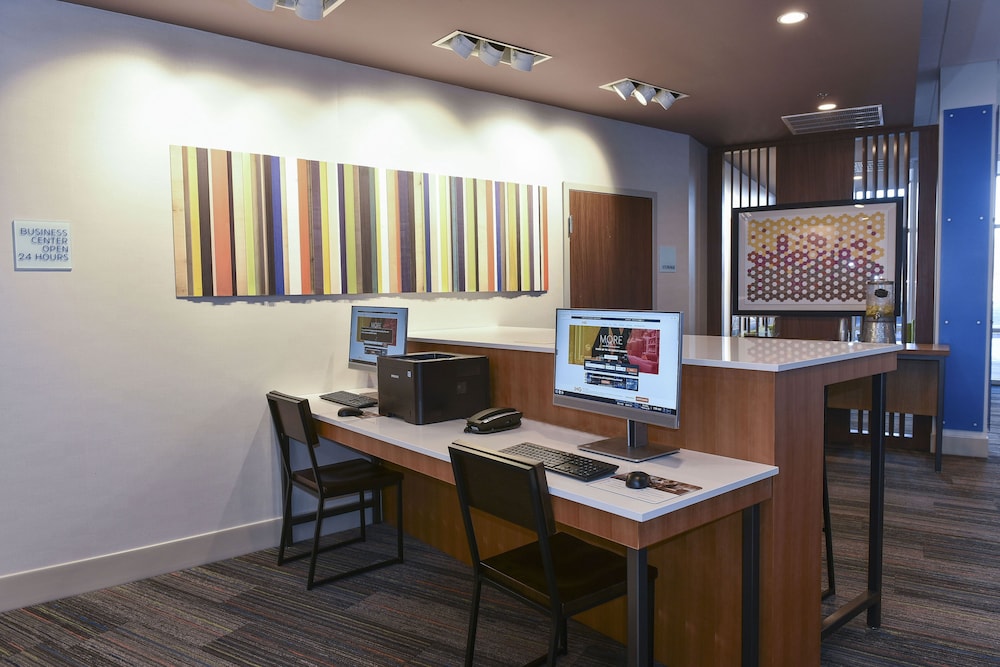 Holiday Inn Express & Suites Madisonville by IHG - photo 17