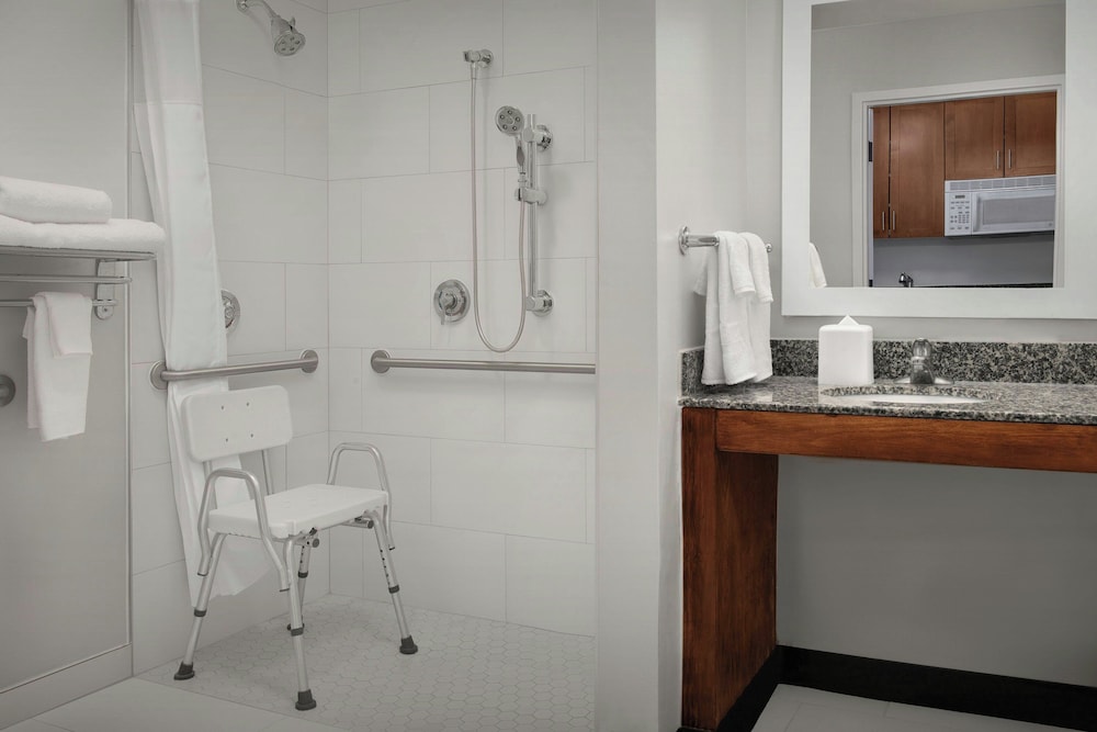 TownePlace Suites by Marriott Suffolk Chesapeake - photo 24