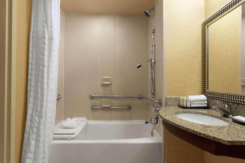 Embassy Suites by Hilton Huntsville - photo 42