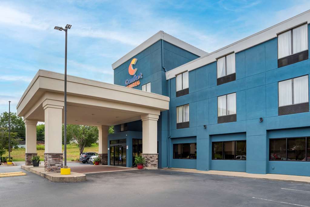 Comfort Suites Fultondale I 65 Near I 22 — Fultondale