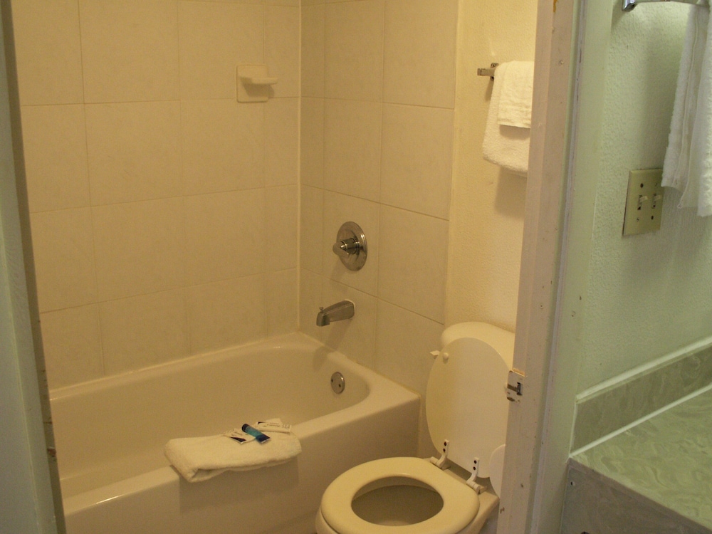 Inn of Knoxville - photo 10
