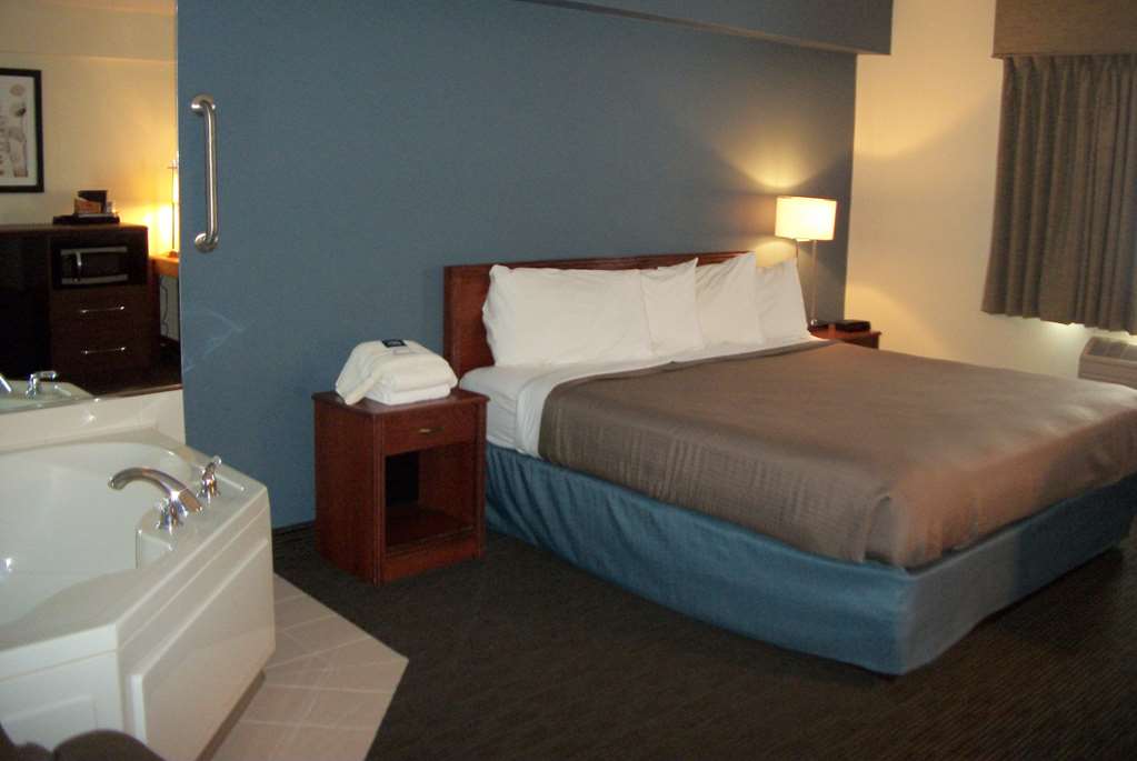 AmericInn by Wyndham Beulah - photo 18
