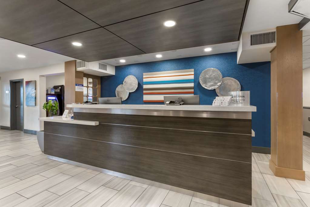 Best Western Plus Yuma Foothills Inn & Suites - photo 10