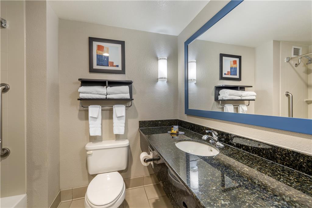 Best Western Plus Castlerock Inn & Suites - photo 22