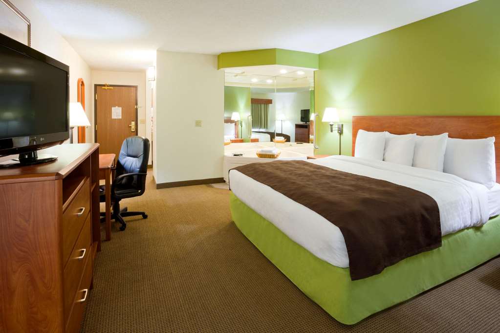 AmericInn by Wyndham Thief River Falls - photo 11