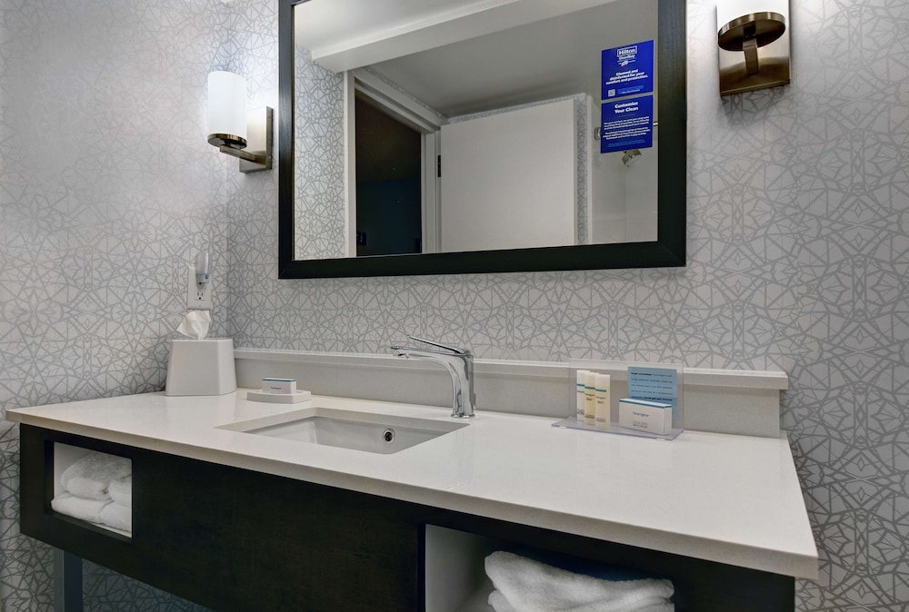 Hampton Inn Charleston Mount Pleasant Patriots Point - photo 23
