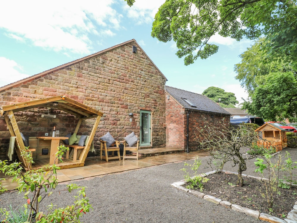 The Stables — 4-Star Luxury Hotel in Stoke-On-Trent, United Kingdom