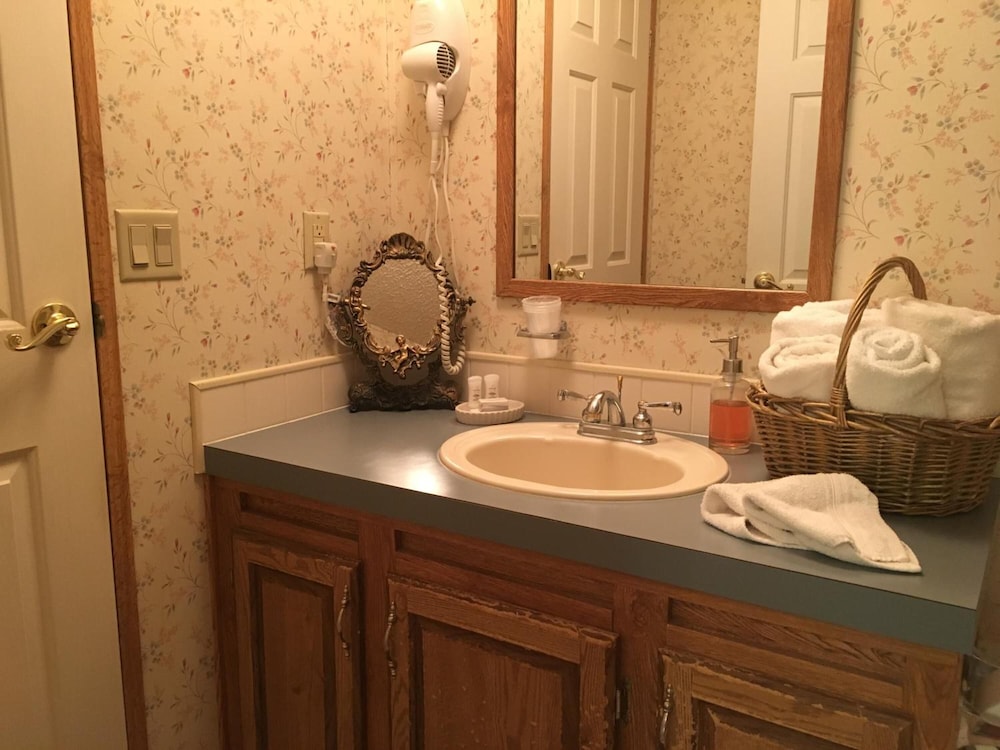 Shady Lady Bed & Breakfast - photo 19