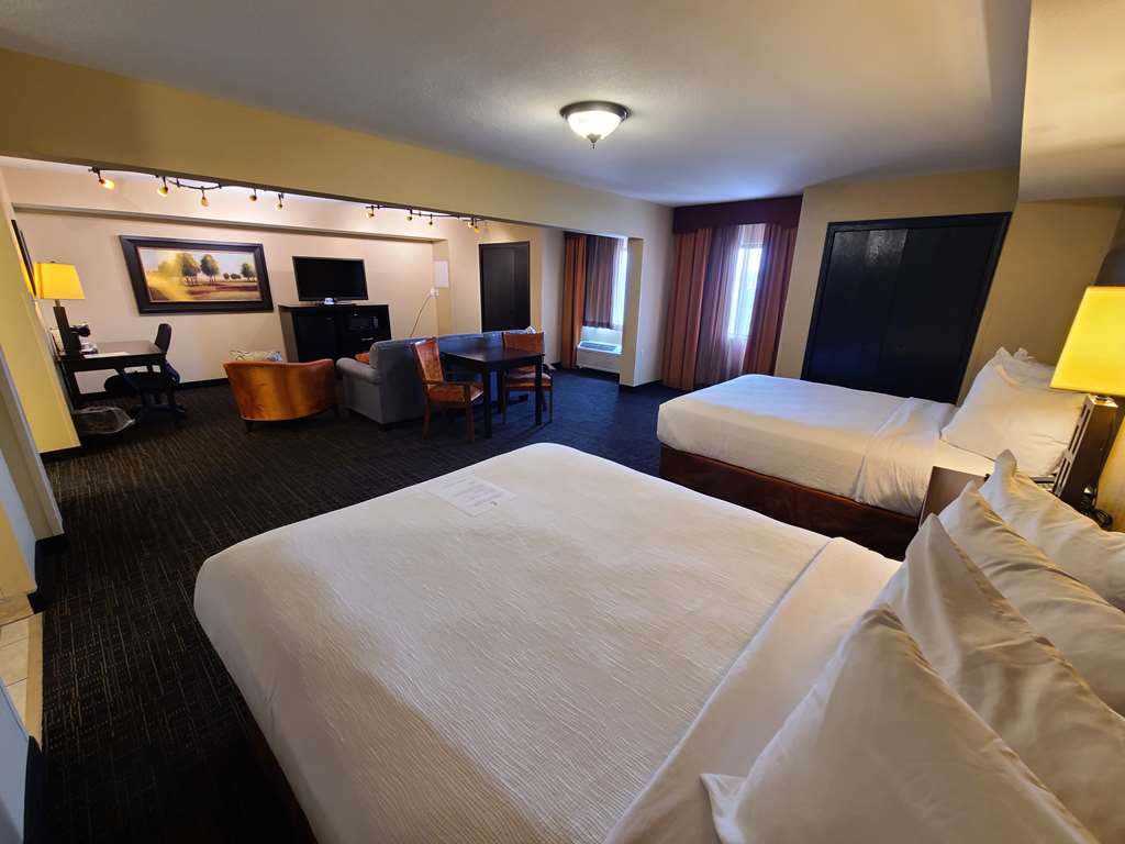 Best Western Plus North Platte Inn & Suites - photo 41