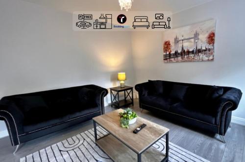 Spacious 4 Bedroom By Tara Stays Short Lets & Serviced Accommodation Aldershot With Free WiFi & Garden — 4-Star Luxury Hotel in Aldershot, United Kingdom