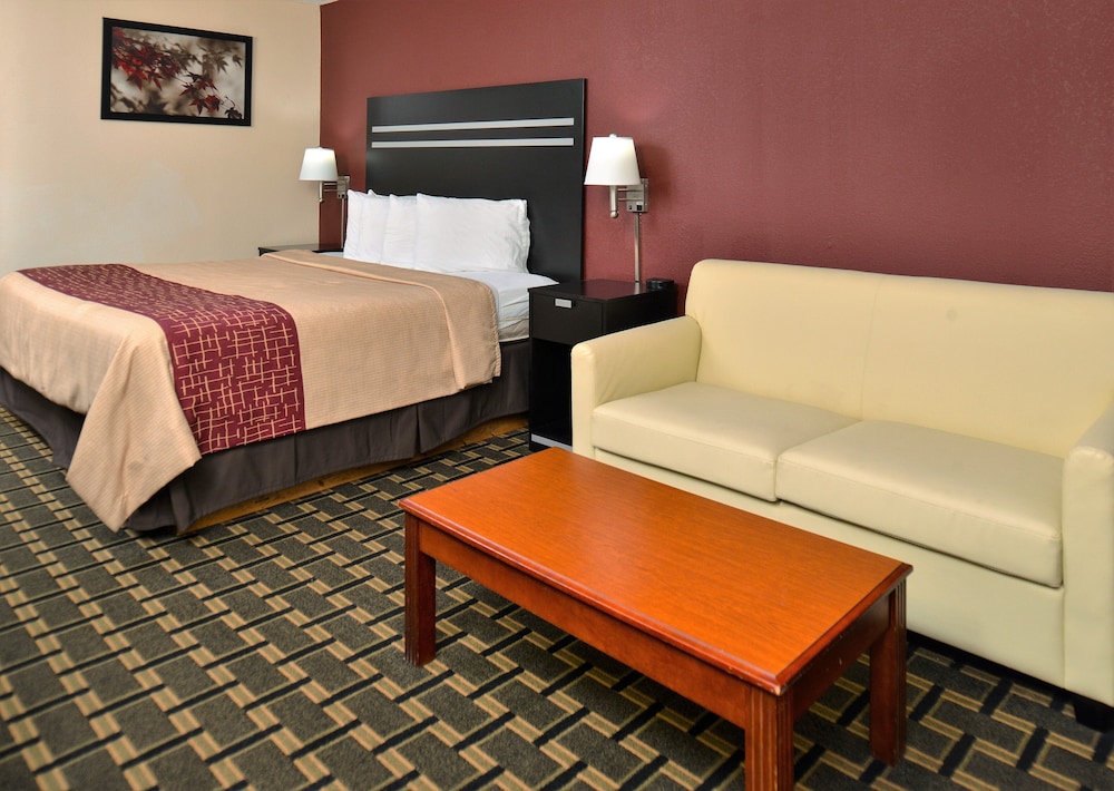 Red Roof Inn Cartersville Emerson LakePoint North - photo 8
