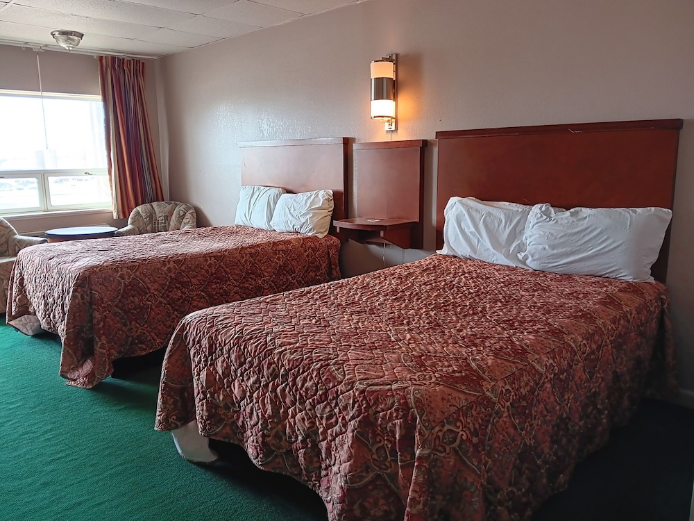 Sheldon's Motel and Restaurant - photo 3