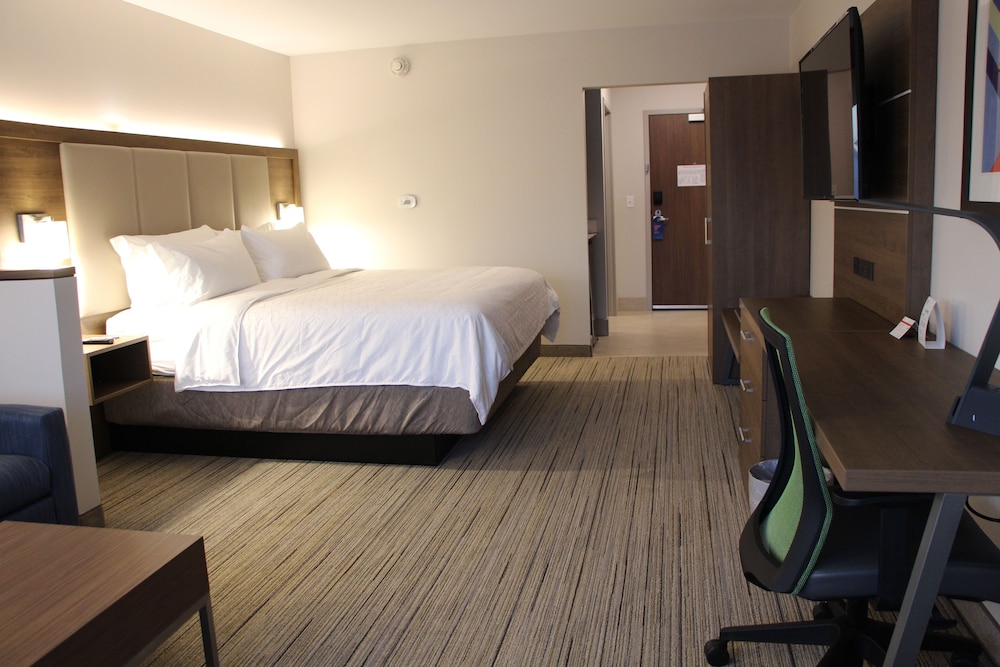 Holiday Inn Express & Suites Phoenix Airport North by IHG - photo 41