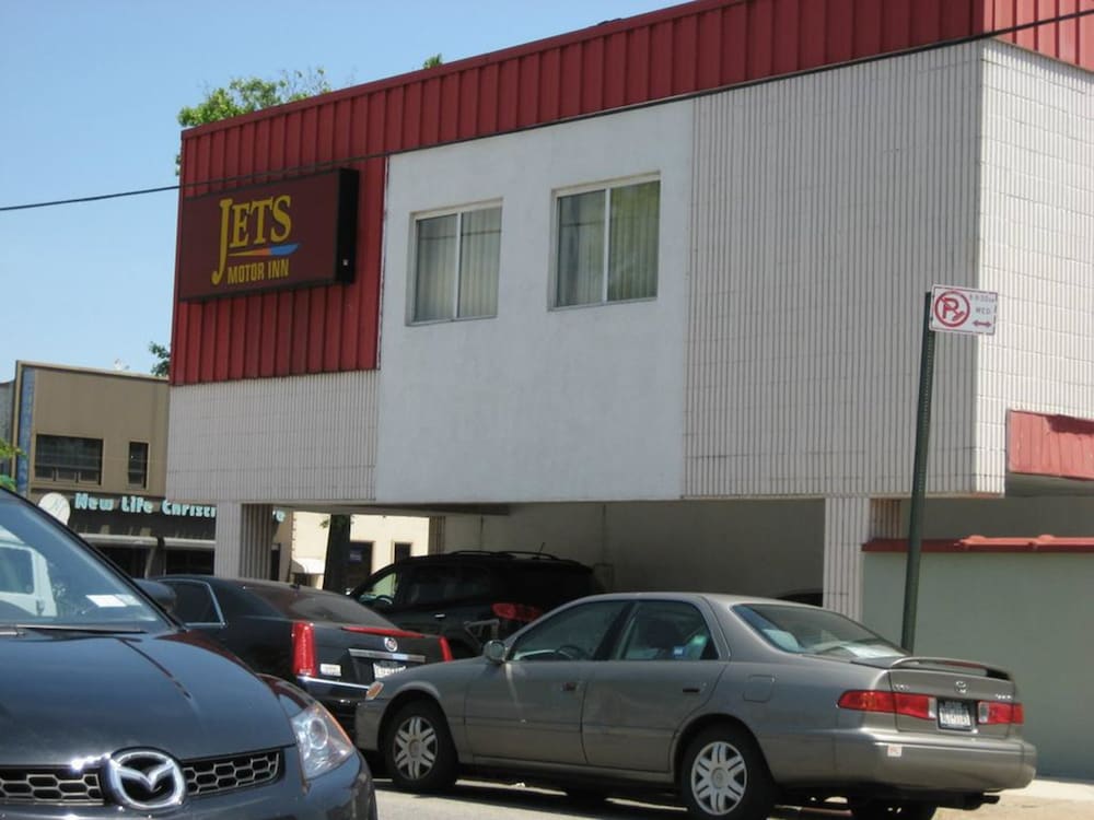 Jets Motor Inn - photo 25
