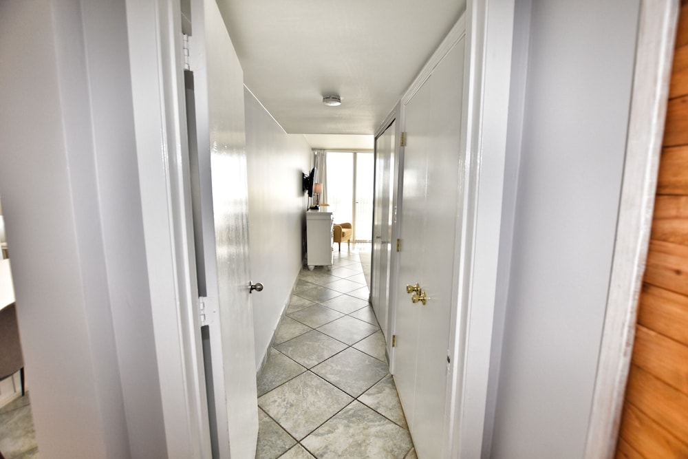 0212 Waters Edge Resort 3 Bedroom Condo by RedAwning - photo 45