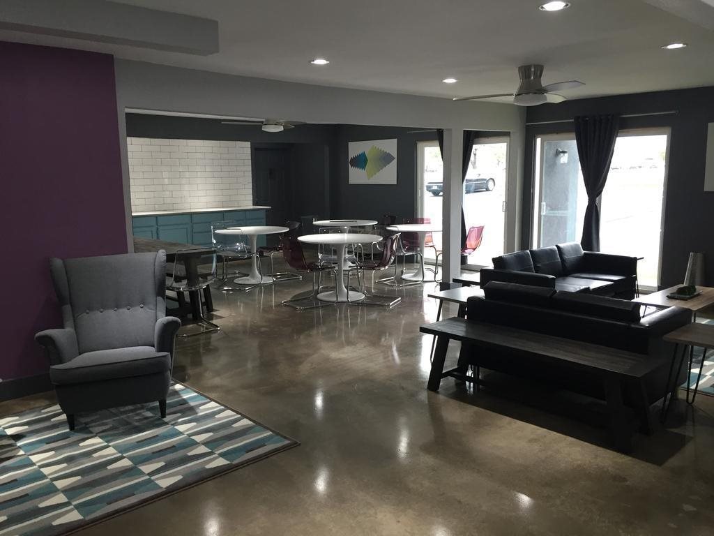 The Highlander Hotel - carbon neutral hotel in Austin