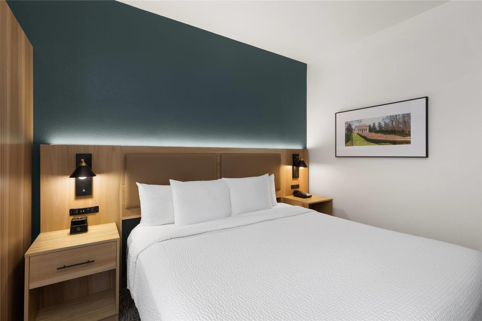 La Quinta Inn & Suites by Wyndham Lexington South Hamburg - photo 40