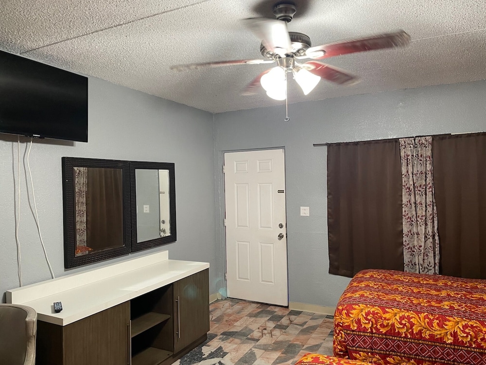 Southwind Inn - photo 5