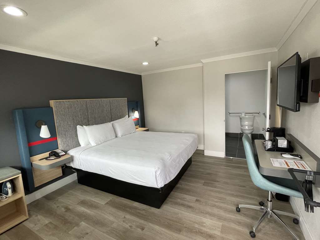 The Midtowner Hotel SureStay Collection by Best Western - photo 7