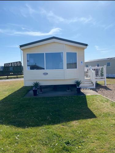Cozy s caravan hire — 4-Star Luxury Hotel in Lossiemouth, United Kingdom