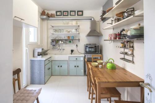 Home away from Home — 4-Star Luxury Hotel in Athens, Greece