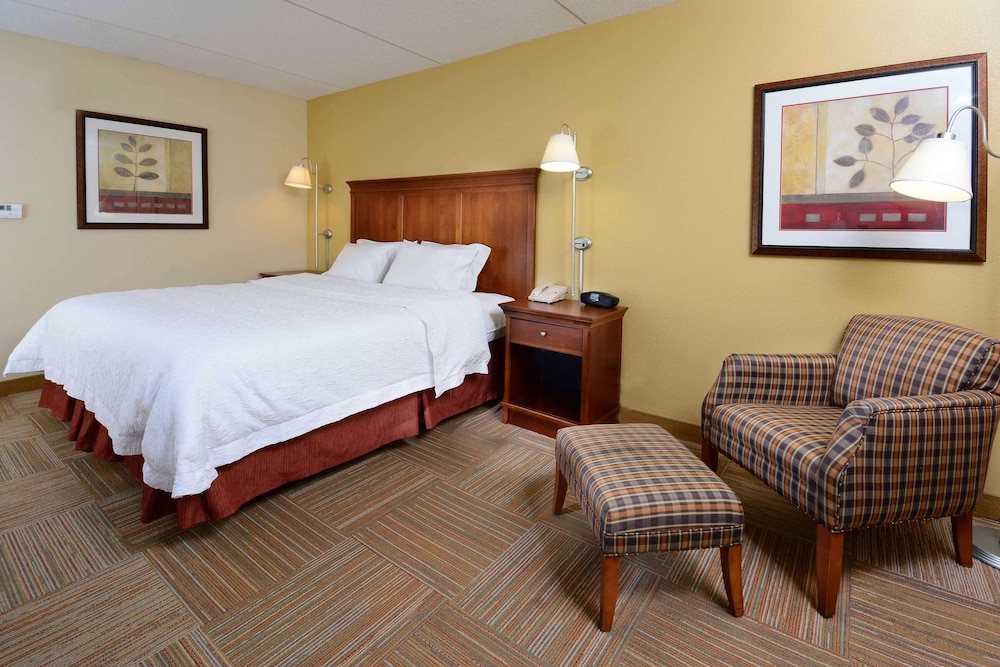 Hampton Inn Raleigh Capital Blvd. North - photo 19