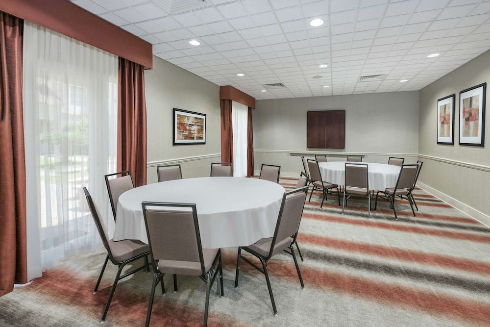 Homewood Suites by Hilton Laredo at Mall del Norte - photo 42