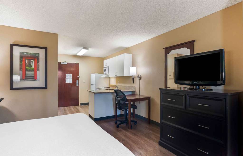 Extended Stay America San Diego Hotel Circle - photo 10