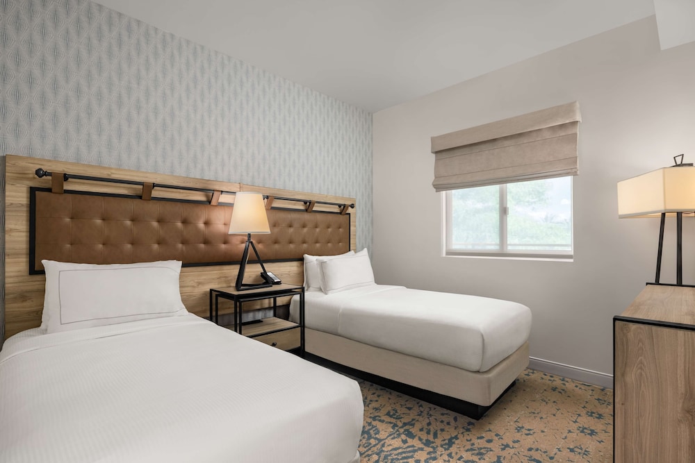 The Cassara Carlsbad Tapestry Collection by Hilton - photo 23