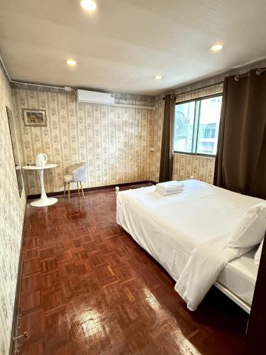 xx Stay On Sukhumvit 11 BTS Nana Pro