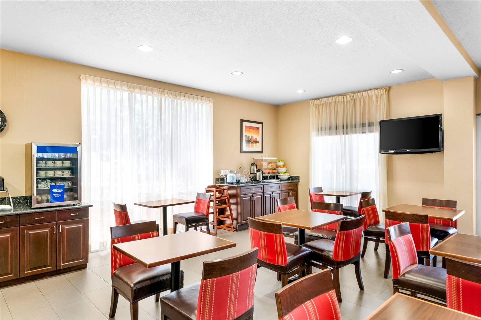 Comfort Suites Orlando Airport - photo 29