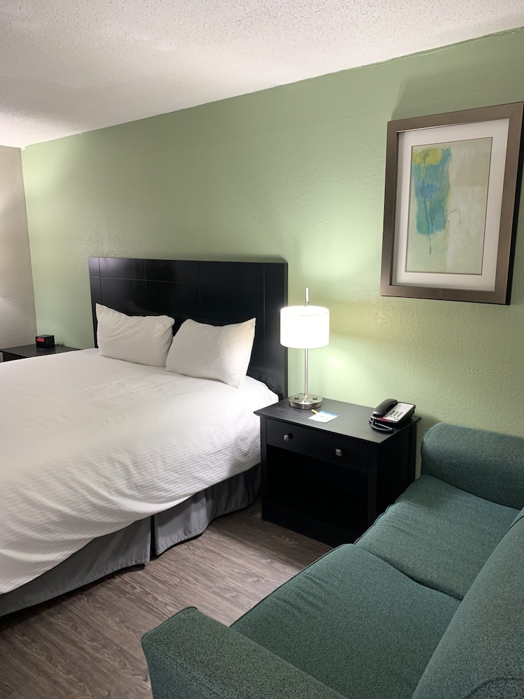 Lx Hotel Powered by ACW Circle - photo 14