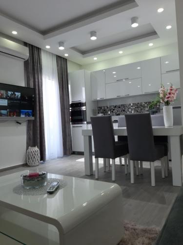 Apartments Pepdjonovic — 4-Star Luxury Hotel in Ulcinj, Montenegro