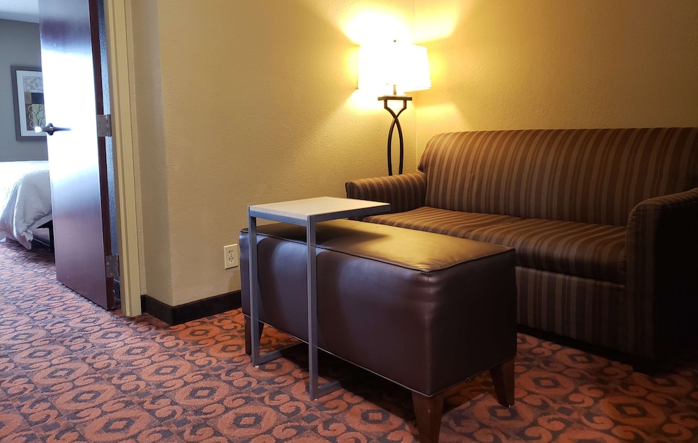 Hampton Inn Dry Ridge - photo 27