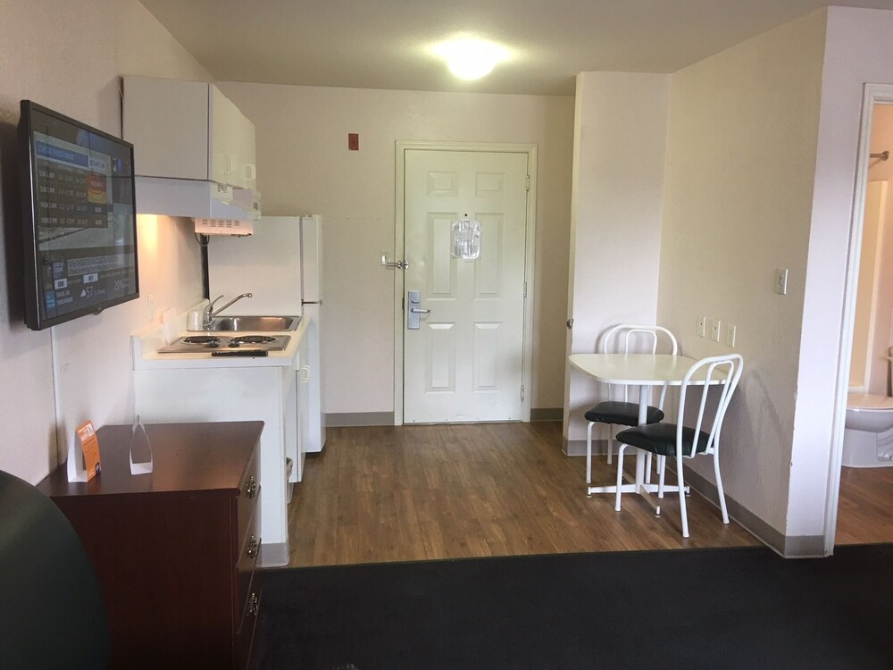 InTown Suites Extended Stay Salt Lake City UT Woods Cross - photo 4