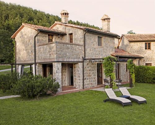 Ciliegia — 4-Star Luxury Hotel in Roccalbegna, Italy