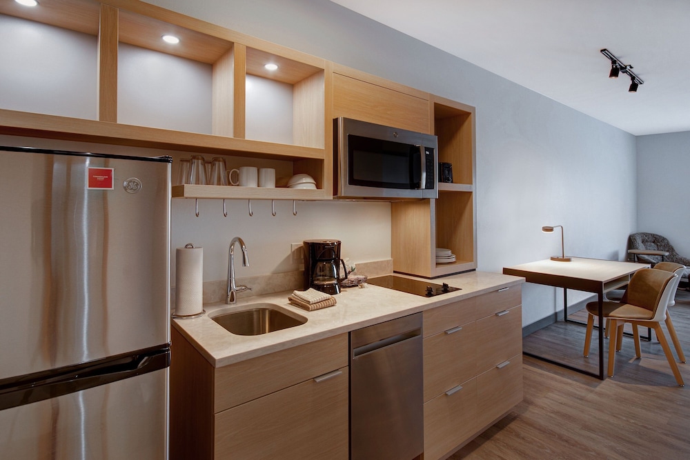 TownePlace Suites by Marriott Cincinnati Airport South - photo 11