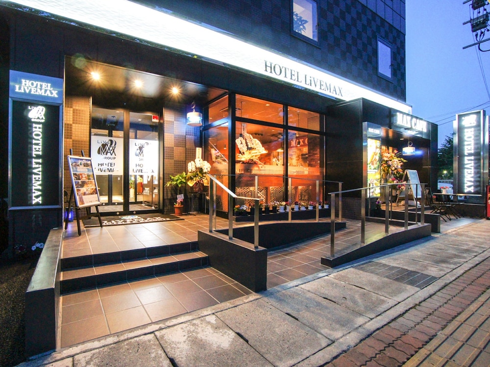 Hotel Livemax Hashima Ekimae in Hashima, Japan