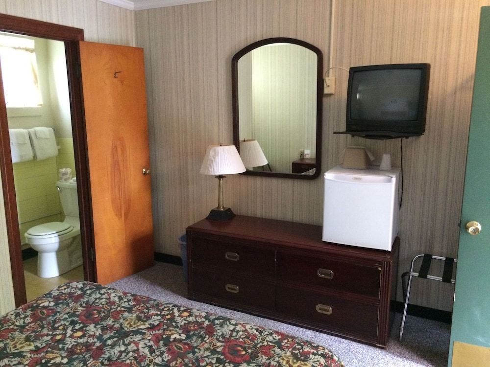 Maples Motel - photo 16