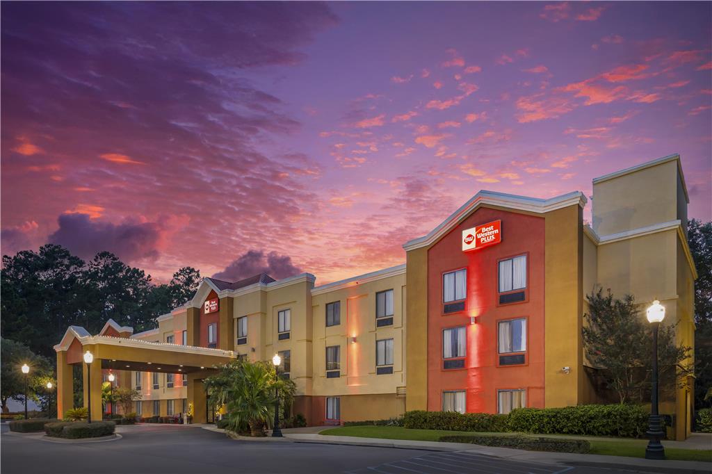 Best Western Plus Richmond Hill Inn - photo 41