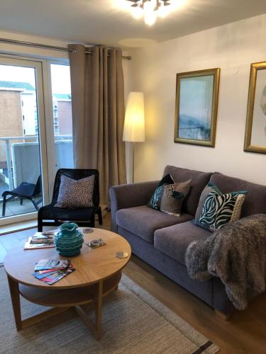 Hansen House Cardiff Apartment with Parking — 4-Star Luxury Hotel in Cardiff, United Kingdom