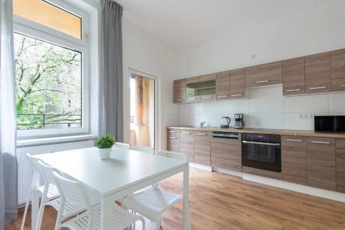 T&K Apartments Duisburg 4 Apartments 110qm with balcony — 4-Star Luxury Hotel in Duisburg, Germany