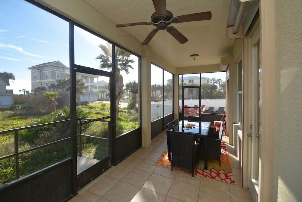 Ocean View Paradise Steps away from the Beach Will Accommodate Up To 10 People including 1 3 Fa - photo 21