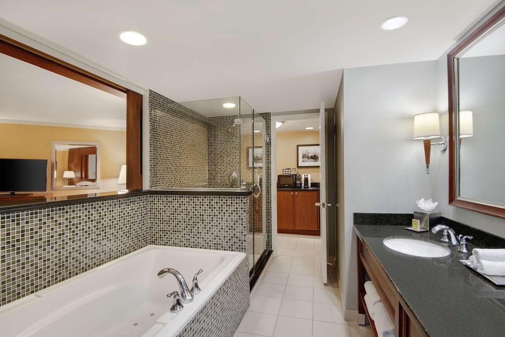 DoubleTree by Hilton Stamford - photo 42