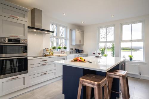 Escape Ordinary At Lily S Pad — Enniskillen