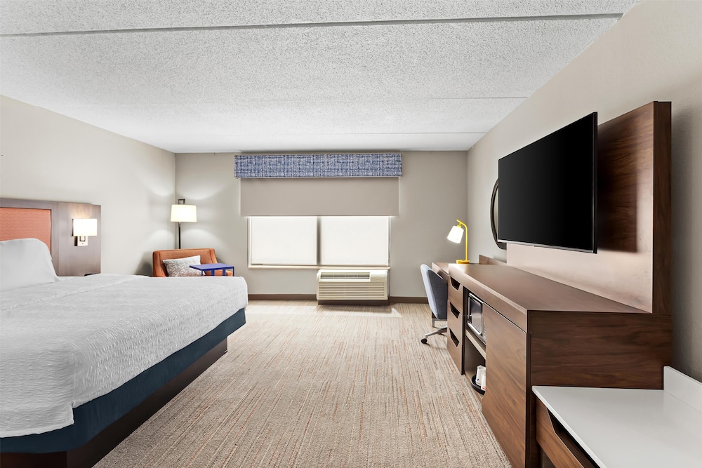 Hampton Inn & Suites Bolingbrook - photo 5