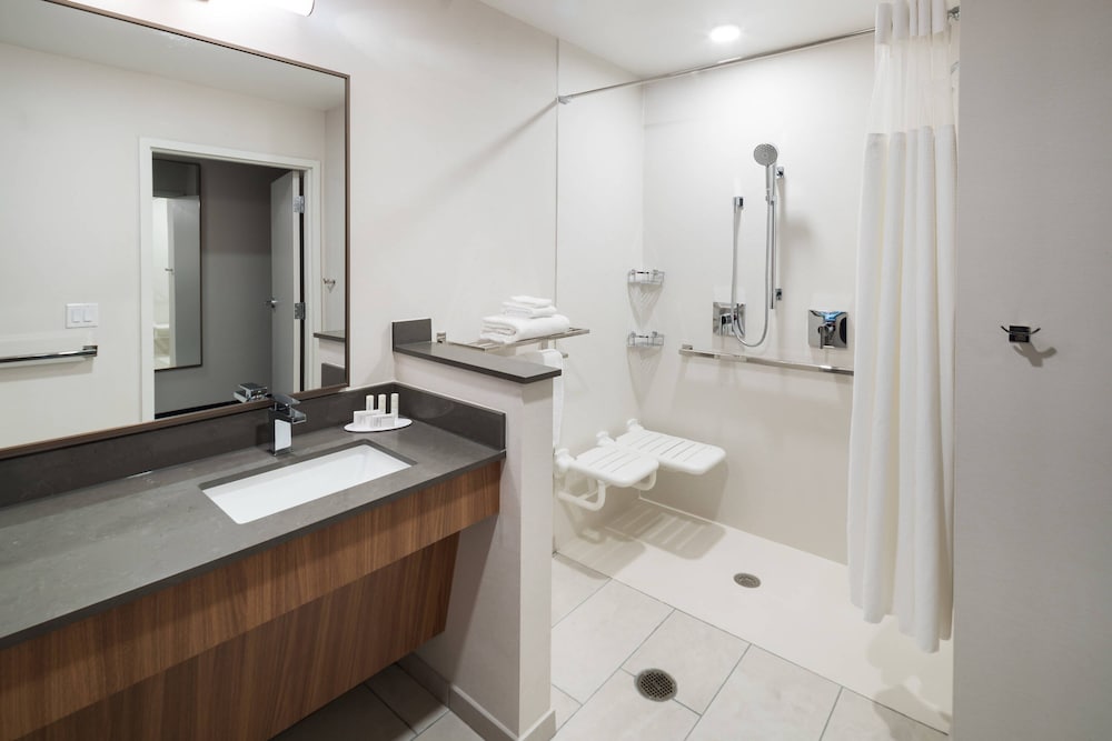 Fairfield by Marriott Inn & Suites Savannah I 95 North - photo 15